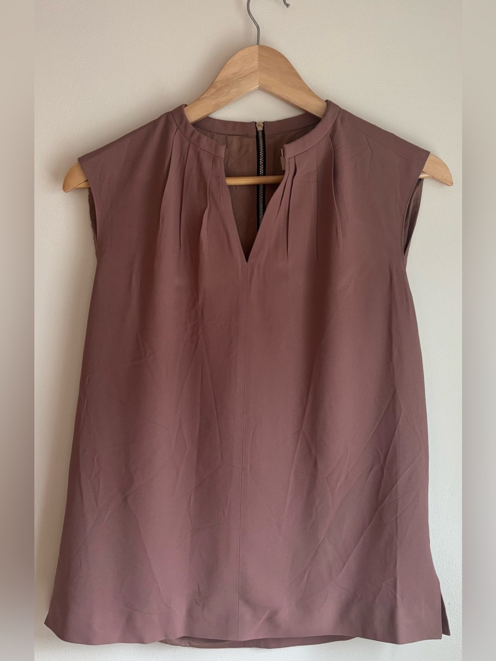 Burberry Pleated Neck Crepe Cap Sleeve Top Blouse  Mauve Dusty Rose Size 4